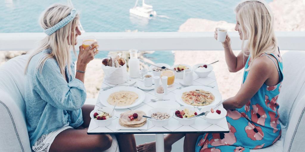 thewellspace_'s tweet photo. Friendships are about trusting each other, helping each other and loving each other!

Do you agree?

#thewellspace #wellseeker #togetherisbetter #friends #girlfriend #girlfriends #together #togetherwearebetter #women #womentogether #cheerleader #cheeringsquad #cheeringyouon https://t.co/wVxq9Sbb5S