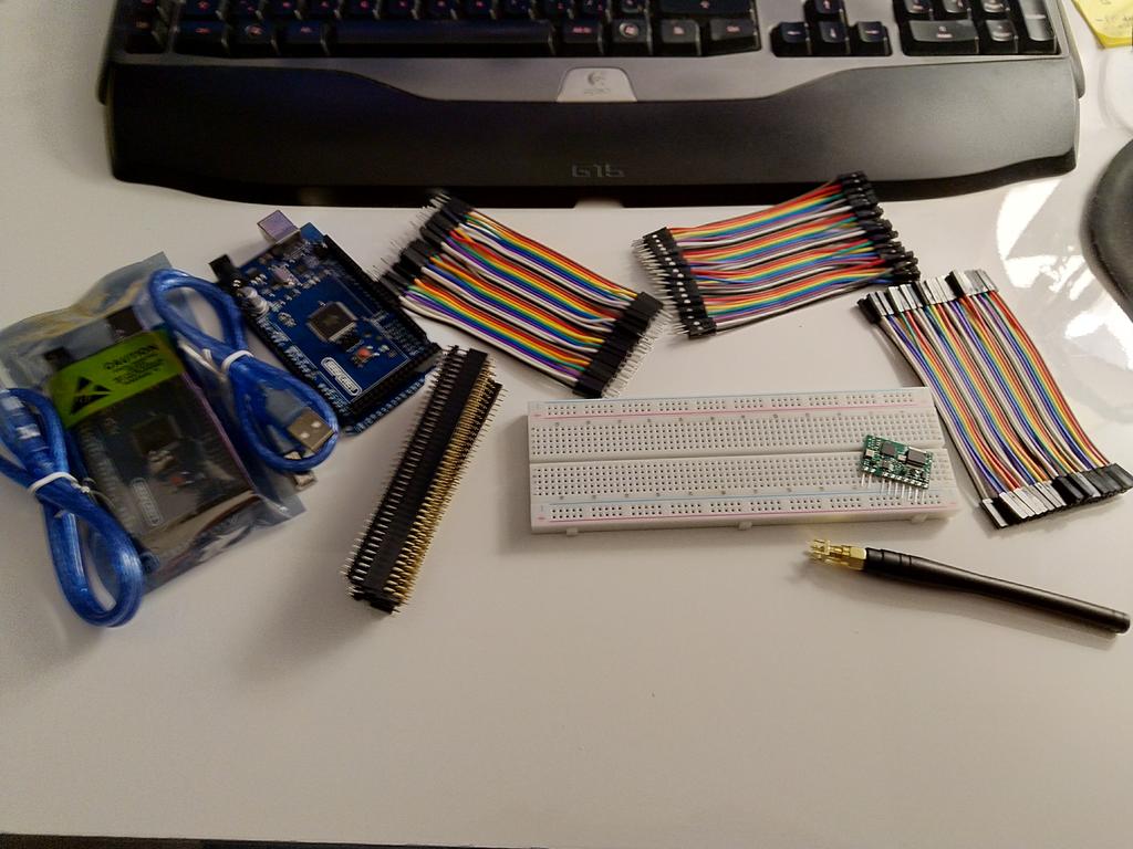 GhislainMahieux's tweet photo. Voyons ce qu'on peut faire avec ça.. #arduino #rflink https://t.co/MERTzuYFoN