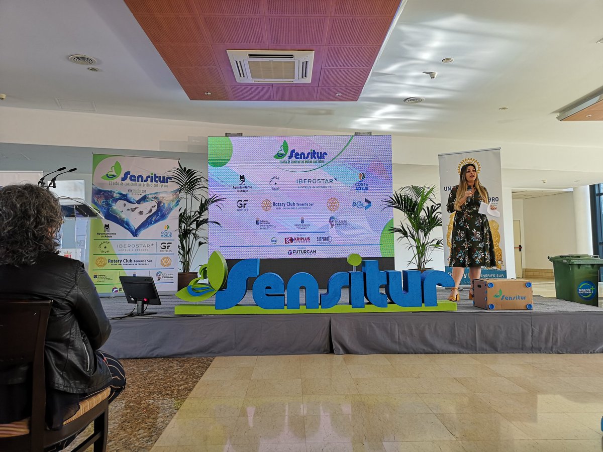 sensitur's tweet photo. Un día MÁGICO: @sensitur #Adeje arranca desbordando pasiones y experiencias para que los más jovenes creen un planeta más #sostenible.
🌏🌱 Más de 300 alumnos en el #CDTCA de #Adeje para vivir una jornada llena ilusión, conciencia medioambiental y sostenibilidad. https://t.co/nOSl1TVlfj