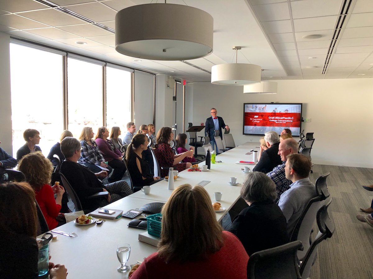 gvollebregt's tweet photo. Great turnout and lots of excellent conversation today at our #Cornwall & #Brockville Campuses as we shared and discussed our Draft @whatsinsideslc Strategic Plan. Thank you everyone! #StratPlanSLC https://t.co/UYAOps15YN