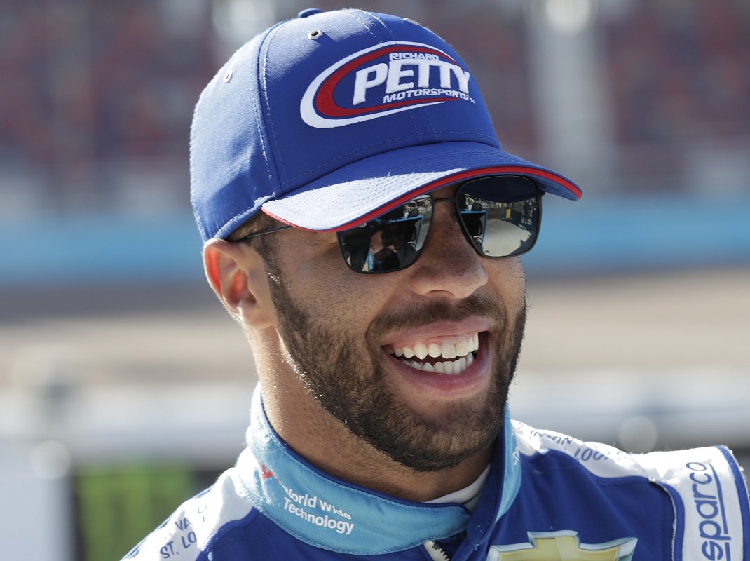 SPEEDSPORT's tweet photo. NEWS: @BubbaWallace has landed a @NASCAR_Trucks ride with @AMRacingNASCAR for Saturday's #Alpha250 @MartinsvilleSwy --> https://t.co/3vZsEgzSmw
πΈ: @HHinsonPhoto https://t.co/hMnlLdspTA