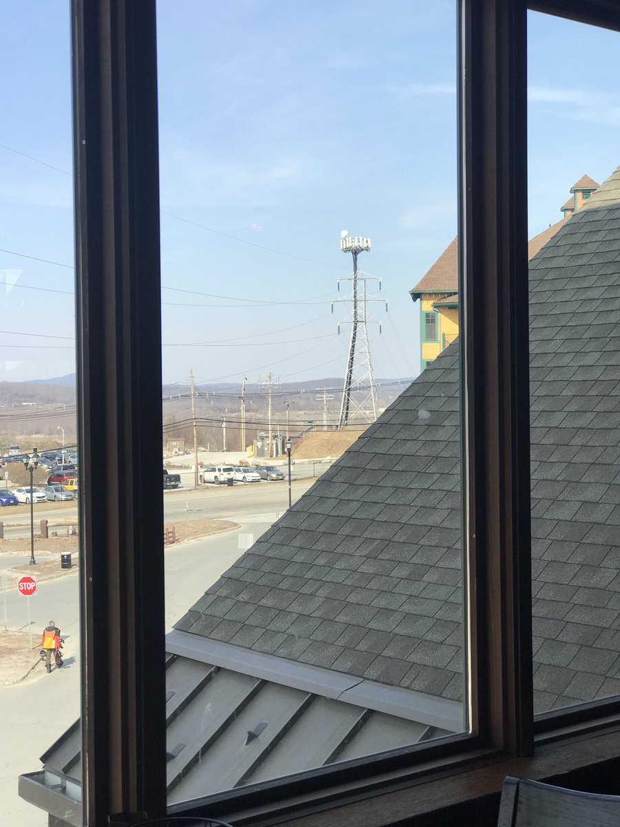 A320Capt's tweet image. Cell tower pic taken from lodge of predominant NJ ski resort. Third year of hearing @TMobile say “We’re working on the tower”. #NoCoverage #NoSignal #Fail. This needs fixing ASAP.