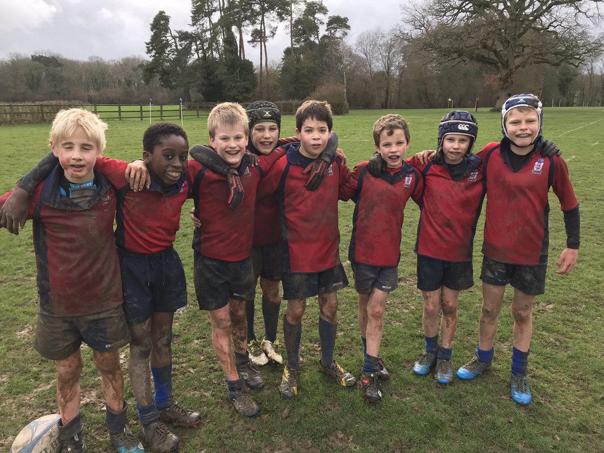 Cheam_sports's tweet photo. And to the @CheamSchool U10s! An unbeaten season is always a special moment. Well done boys!! ๐ช๐๐ช #TeamCheam #Pride #Smiles #HardWork https://t.co/m3Qwpjcarl