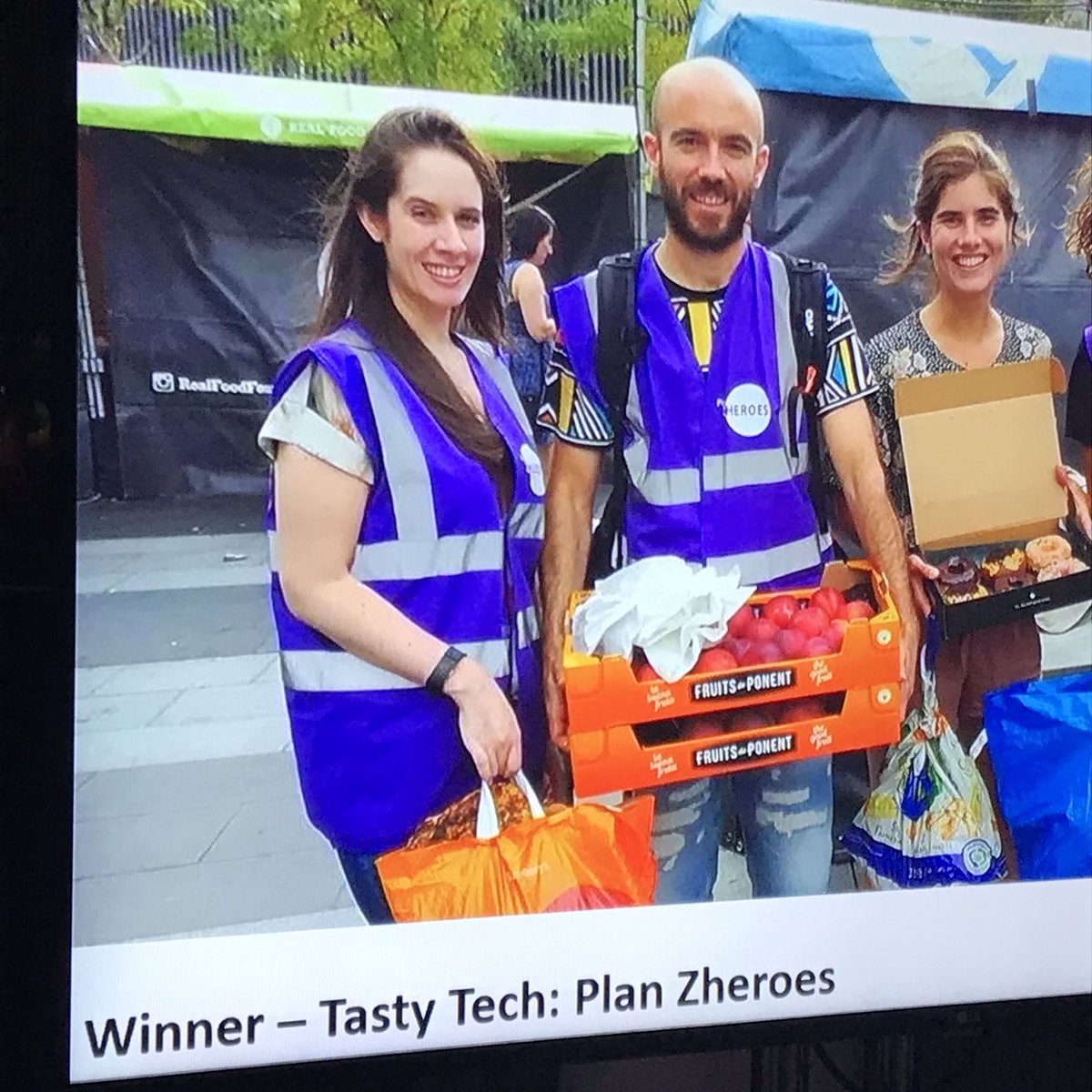 Tessatricks's tweet photo. Wooooo huge congratulations to our @EatClubOrg friends @PlanZheroes @CalthorpeProj for scooping up @UKSustain @LondonFoodLink #UrbanFoodAwards @MayorofLondon https://t.co/Ew1wU35Tpl