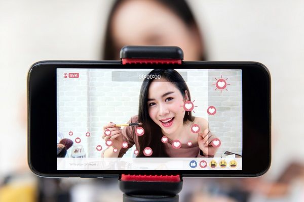 #miercolesdemarketing Crecerá valor de influencer marketing en México buff.ly/2JnmL10 <a href="/RevistaNeo/">Revista NEO</a>