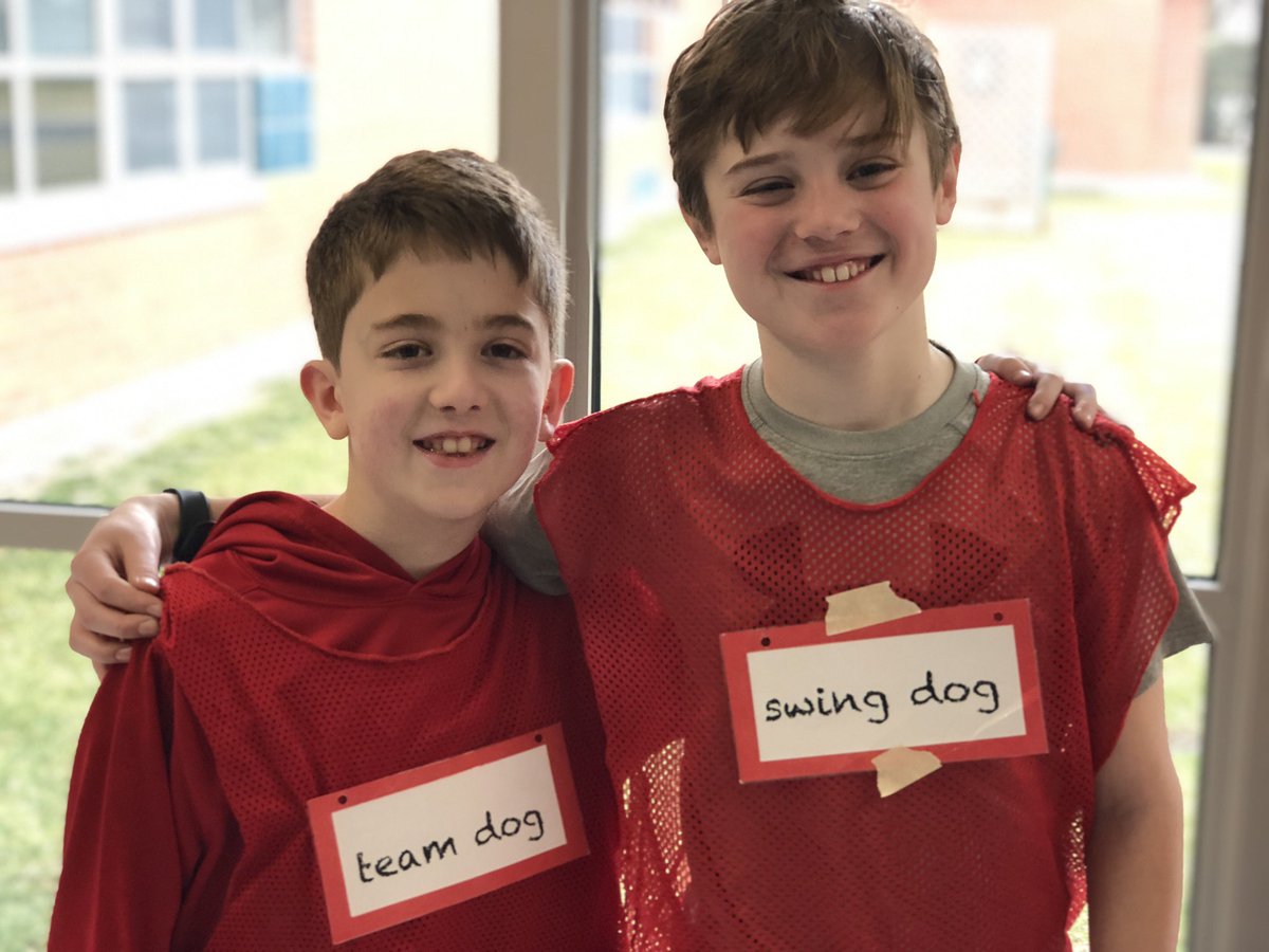 KusicielFourths's tweet photo. Our #IditaChallenge was inside, but it didn’t matter. These #FearlessFourths still had smiles through the challenges. Rain or shine @AHSD25Olive #room96 perseveres just like mushers in the #Iditarod! #d25ItsPersonal https://t.co/zBlpDegFaq