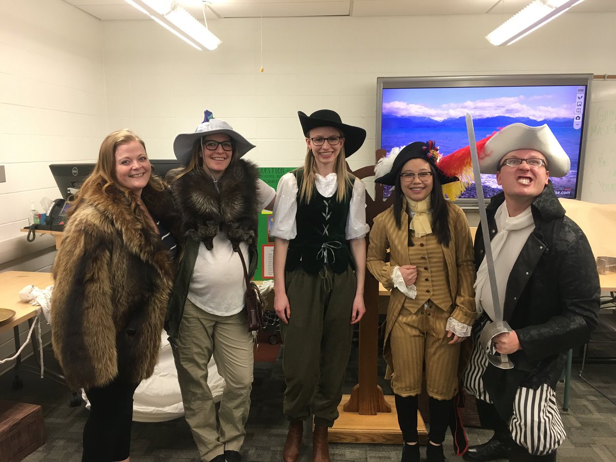 Miss_C_Innes's tweet photo. So much learning with our PBL entry event project today! As new world explorers how can we as 6th grade students responsibly use land and natural resources? 🌲🍂🐿🦊 #EDES340 https://t.co/y9JErjfkRW