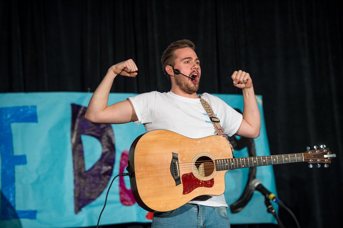 ConnorMorand's tweet photo. A bit late, but I wanted to say a MASSIVE thank you to @CollingwoodCavs in Vancouver for having me speak for their 6th annual Mini We Day! Your students and faculty have awesome and infectious energy that doesn’t go unnoticed. Hope to see you again soon! 😊🎸 https://t.co/BljVm1wGdh
