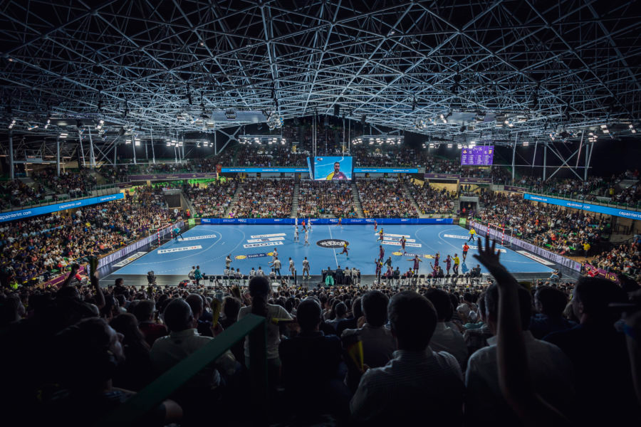 HBCNantes's tweet photo. 🏟️Une seule vérité: TOUT SE JOUERA À BEAULIEU !

Vos places pour le match retour 👉https://t.co/jk5mS8WUpx

#ThisIsHtime | #RNLHBCN https://t.co/Y6lY7taXQ0
