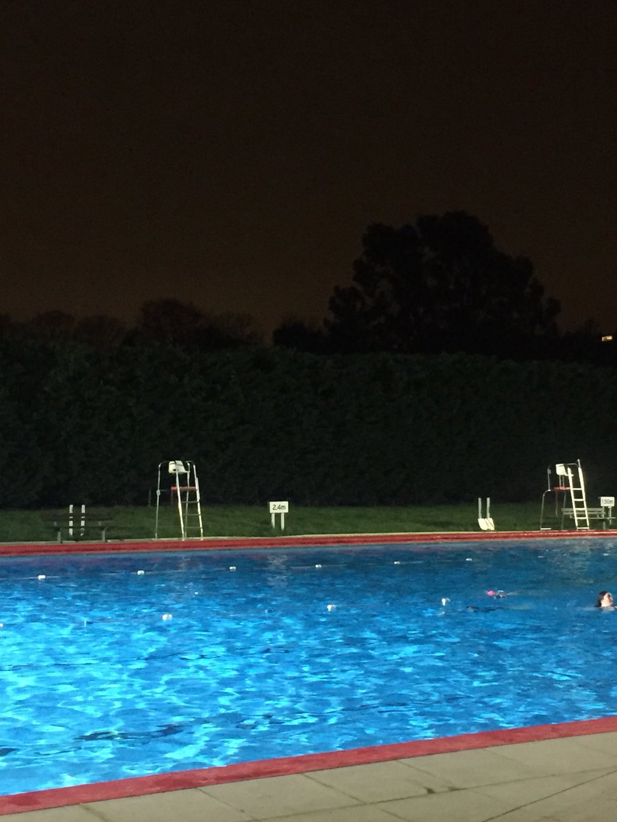 rachelkennedy84's tweet photo. Sneaked in quick #moonlightswim pre #maystatement Minus the moonlight https://t.co/O6bStqjIYx