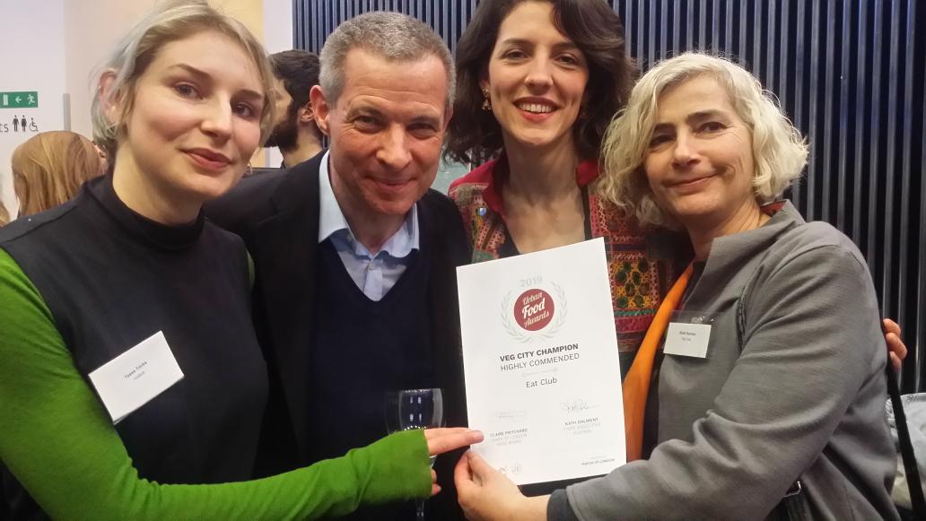 VegCities's tweet photo. Congratulations @EatClubOrg runner-up #UrbanFoodAwards in the @VegCities category. Amazing contribution to get kids in the capital eating more veg and #healthyfood. https://t.co/CgTdkKCurI