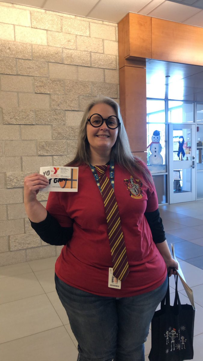 gchsavid's tweet photo. Fan-dom day was a success tomorrow is crazy socks and crazy hair day!!! 🧦💆🏻‍♀️ https://t.co/5m44bBGh8T