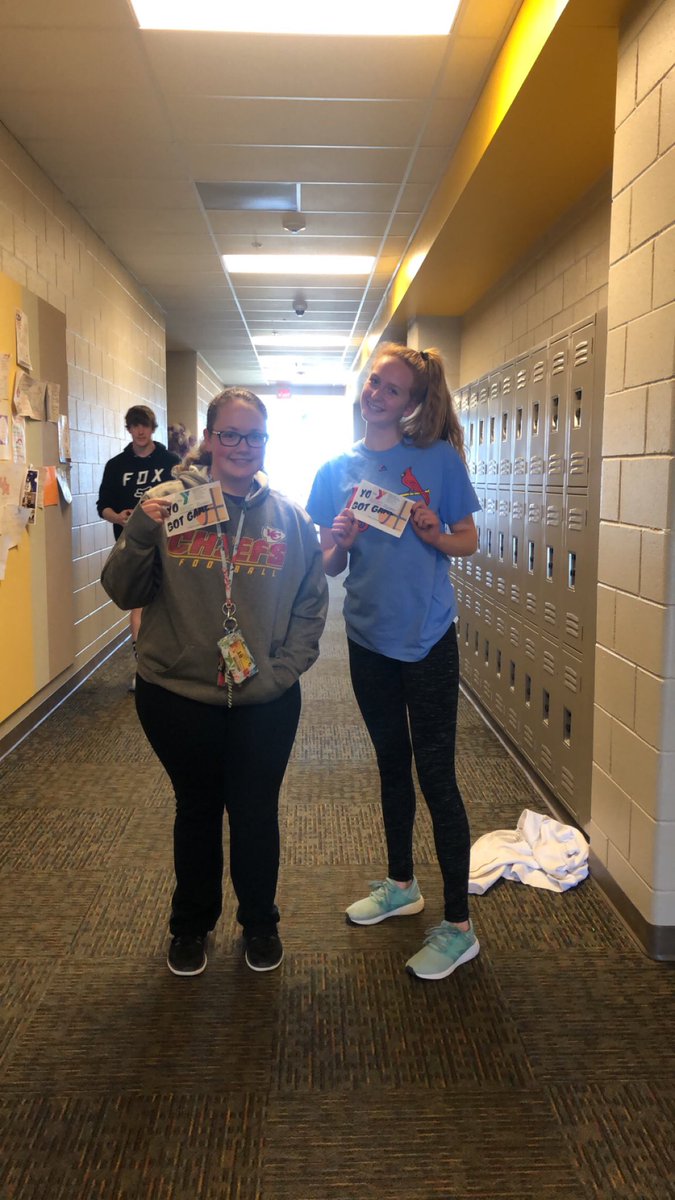 gchsavid's tweet photo. Fan-dom day was a success tomorrow is crazy socks and crazy hair day!!! 🧦💆🏻‍♀️ https://t.co/5m44bBGh8T