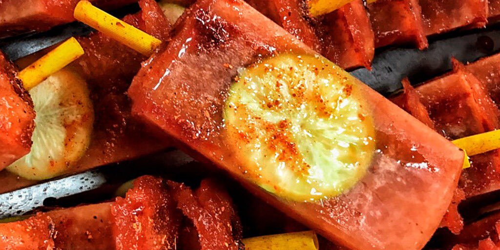 michoacanaplus9's tweet photo. What would you say if we tell you we have a michelada mixed in a paleta??? YES!! Come try our Paleta de Michelada at #lamichoanaplus. Tag a friend with whom you would share this!! https://t.co/4IJU1sRSbM