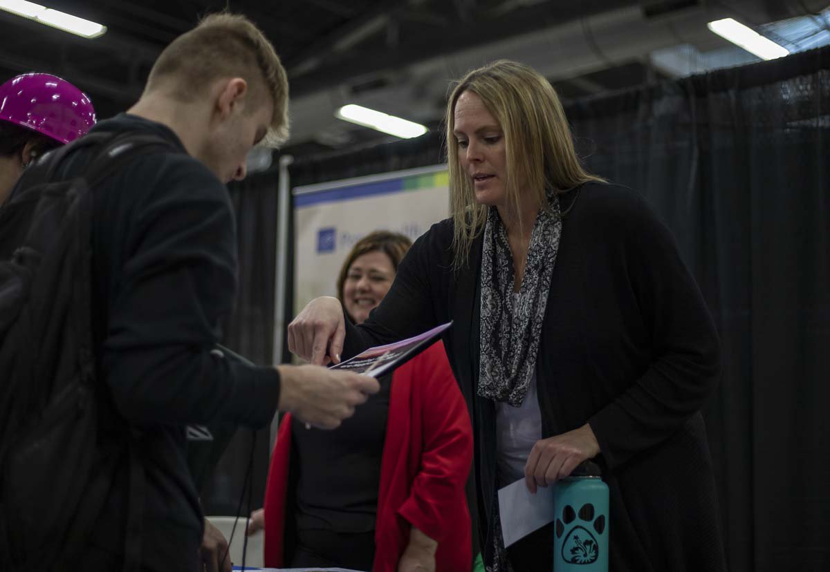 NewsFromCCT's tweet photo. Workforce Southwest Washington hosted the 2019 Youth Employment Summit with support from over 60 companies. https://t.co/PocsnO1DM0
#Workforce #Worksource #Peacehealth #DiscoverOrg #LiUNA #YES #YouthEmploymentSummit #YouthEmployment #ClarkCountyWa #RidgefieldWa #LocalNews https://t.co/bf5hT6djce