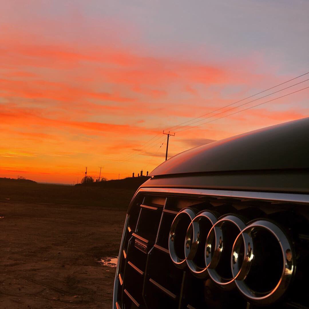AudiApproved's tweet photo. A stunning car in a beautiful sunset #audi #audiq8 #quattro #audilovers #audiquattro #suv #luxurysuv #norfolklife #norfolkliving #lovewestnorfolk #testdrive #newcar #kingslynn https://t.co/EfjFGWSi0d