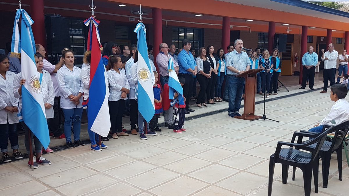 jalbertogalarza's tweet photo. La Subse ETP acompañó al Gob @passalacquaok y a la Ministro @ivonneaqui a la Inauguración del Nuevo Edificio BOP 90 de Caá Yarí, donde hicimos entrega a la #EPET9 Y #EPET38 DE Leandro N. Alem.- @misioneseduca @INETetp @CGEMisiones https://t.co/APlhxBZCCn