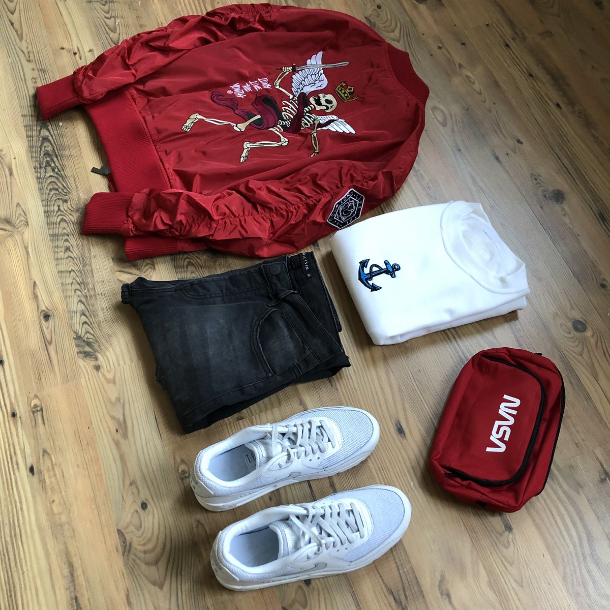 Dispo ici 👉 oots.fr