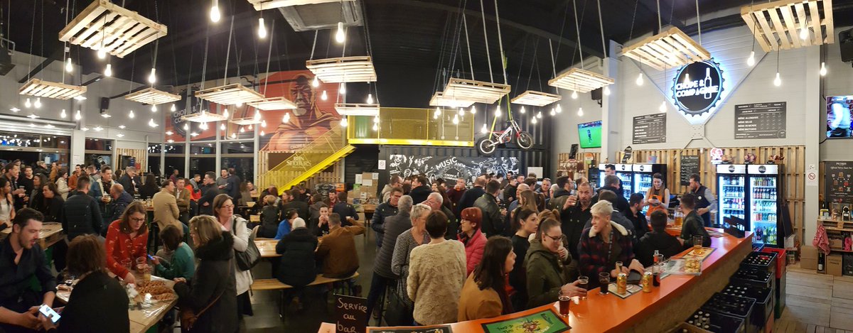 Cedr33k's tweet photo. Superbe Inauguration au #ChopeEtCompagnie #Rennes #Nord beaucoup de monde et une grosse #ambiance avec un #concert au top. Le tout avec un belle sélection de #vin et #bière s ! Avis aux #amateurs #Bar #Soirée #Bretagne #CapMalo #Blues https://t.co/HGyXFQAVq4