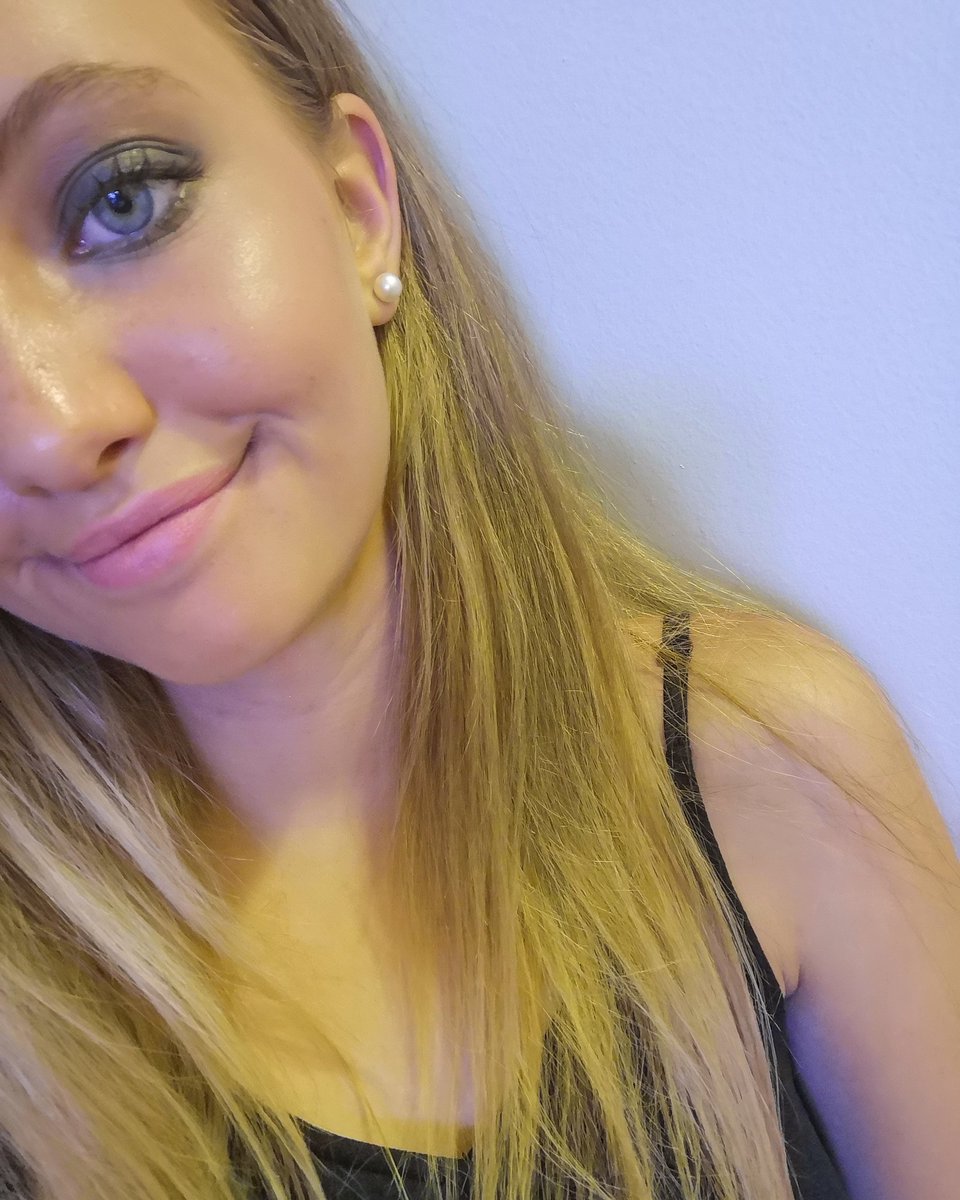 TamarMcDonald7's tweet photo. 🌈🌙Escape the ordinary❤️🌹

#model #nycmodel #TwitterWorld
#makeup #glow #smile #beyourself
#behappy #bekind #bts #tbt ❤️🙈 #thefaceofjustyoutop35shoot 📸 https://t.co/sL4NjQ4Z7V