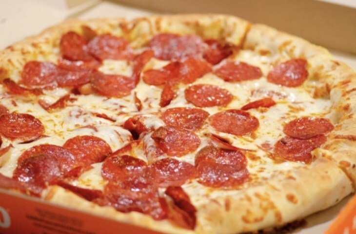 Greasy pizza everythingislanguage.com/2019/03/20/gre…