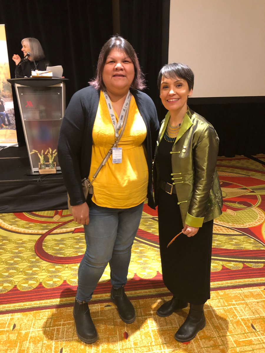 RubyNakochee's tweet photo. My inspiration Susan Aglukark💜 I met her 20 years old when I was wild child haha so much has changed👌🏾 https://t.co/nhDbLmxVFd