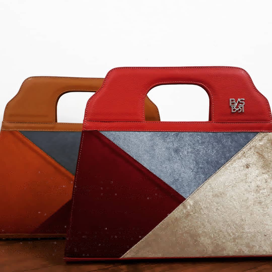 Bolsos1331's tweet photo. #Estudio1331 #Bolsos1331 #LaGaleriaHN #FestivalNaranja2019
#ColeccionesBolsos1331 #FRAGMENTA
#HechoenHonduras COLECCIÓN CÁPSULA FRAGMENTA para ESTUDIO 1331 @Estudio1331 https://t.co/NYz6KYzLMT