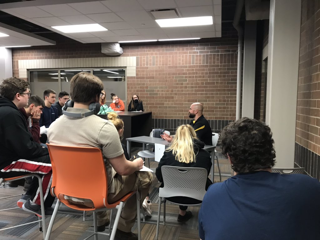 LHippensteel1's tweet photo. @TheDuke_51 HHHS LIVING HISTORY DAY wth the class of ‘20
Honored to have these Veterans wth us today! https://t.co/cejtqcPdxM