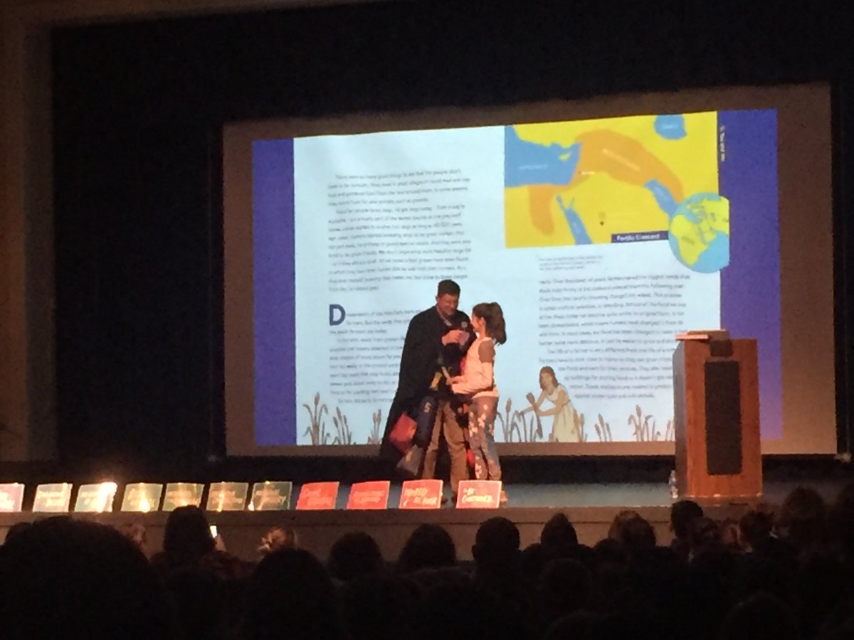 ForestRoad_LRC's tweet photo. Christopher Lloyd's @whatonearthbook author visit was hilarious and informative!  Inspiration for a new generation of historians and scientists!  Thanks to @AndersonsBkshp for sponsoring the author visit! @lagrange_102 @FR_Principals @ForestRoad_5th @ForestRoad_6th https://t.co/LpvAJMbAGM