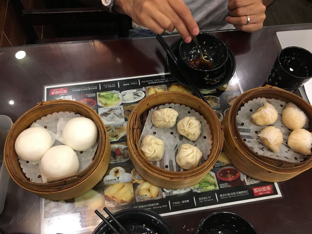 hattedtraveller's tweet photo. Eating dim sum in HK is very much a lunch tradition with many restaurants closed for dinner. We were lucky enough to find Dim Sum Square Open late in the central district of HK island. They are renowned for their crispy pork buns but we absolutely loved the Chee Cheong Fun. #hk https://t.co/mk2dFj0UKP