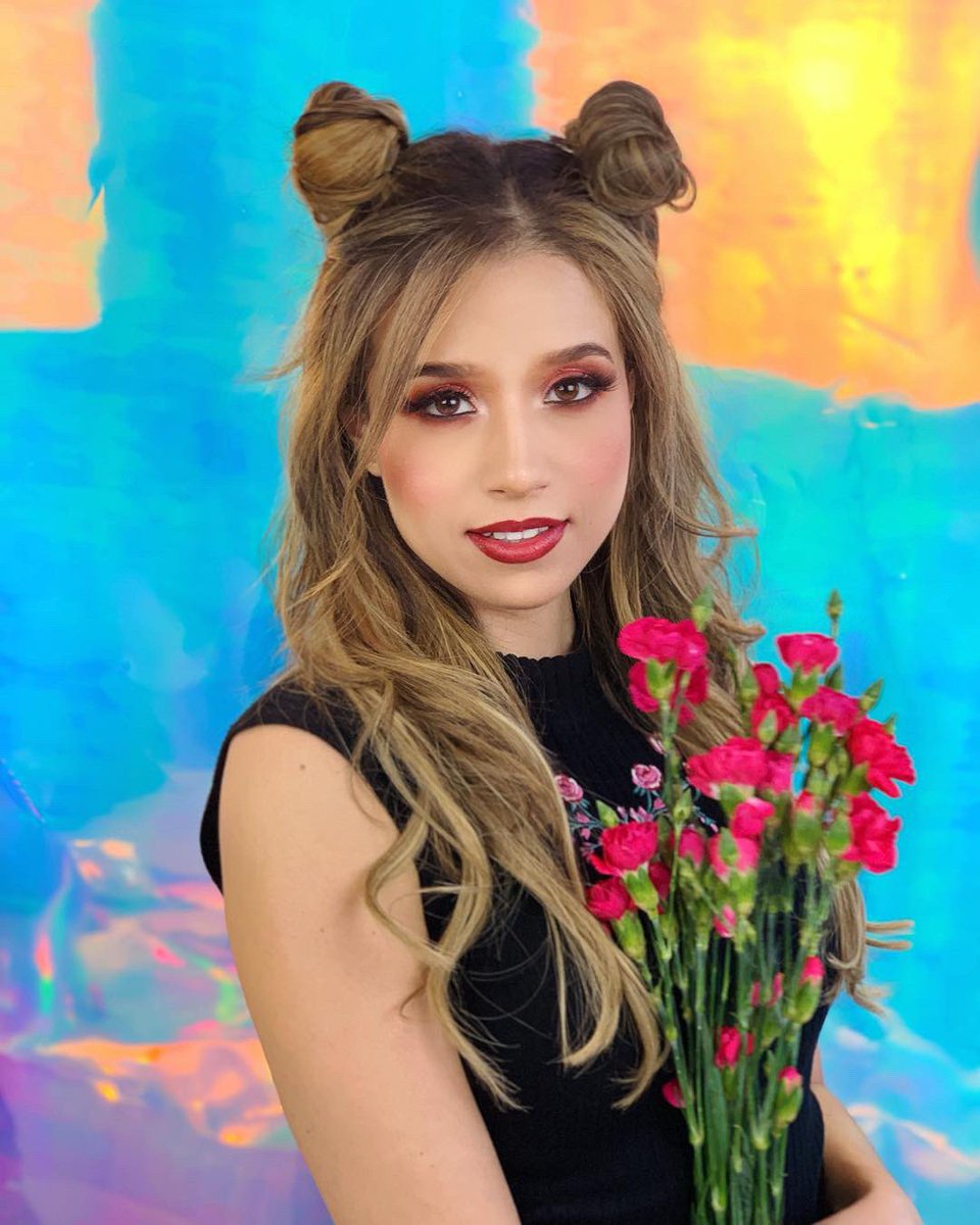 pokimanelol's tweet image. colorful ☺️🍭✌🏼