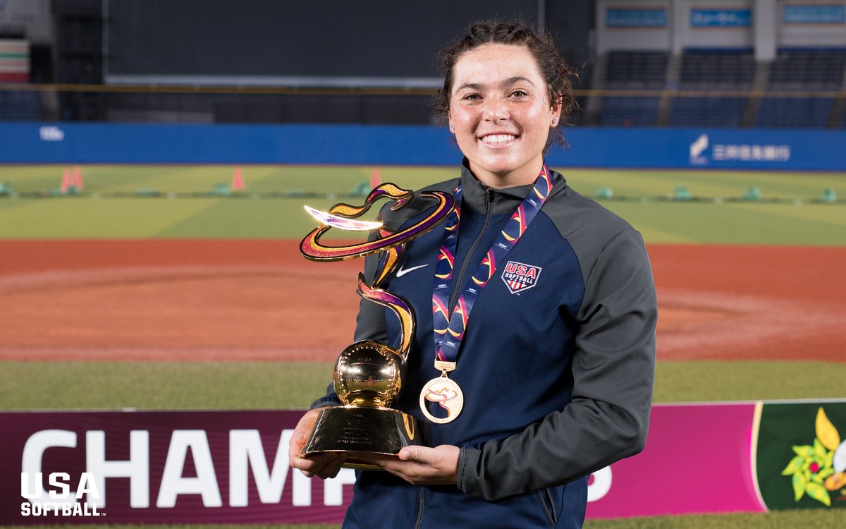 USASoftball's tweet photo. Women's National Team 🇺🇸 member Rachel Garcia is a finalist for the #AAUSullivanAward! #VoteforRachel 🔗 https://t.co/qtyvEikGxa

You can also vote by retweeting this 🔁 or using the 2️⃣ hashtags above in your own tweet. VOTE once per day now through March 22! #RedWhiteAndCollege https://t.co/RGQuW9Kk5E