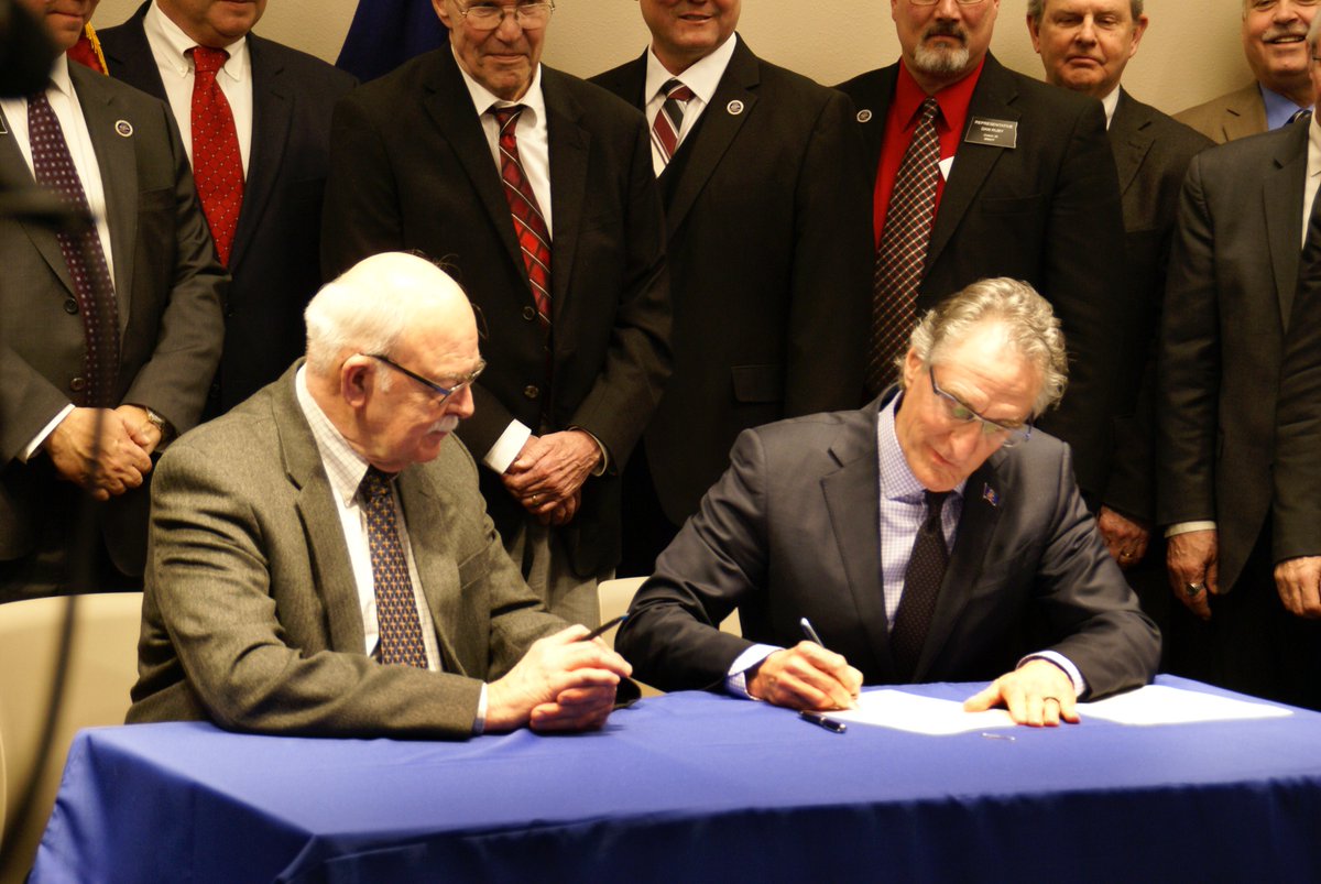 NDSenDemNPL's tweet photo. Rep. Larry Robinson (D-Valley City) cosponsored the Prairie Dog bill (HB 1106) and was at the bill signing today with Sen. Heckaman, Rep. Boschee, and @DougBurgum. An important day for North Dakota's cities. #ndleg #ndpol https://t.co/9tfOkcrKai