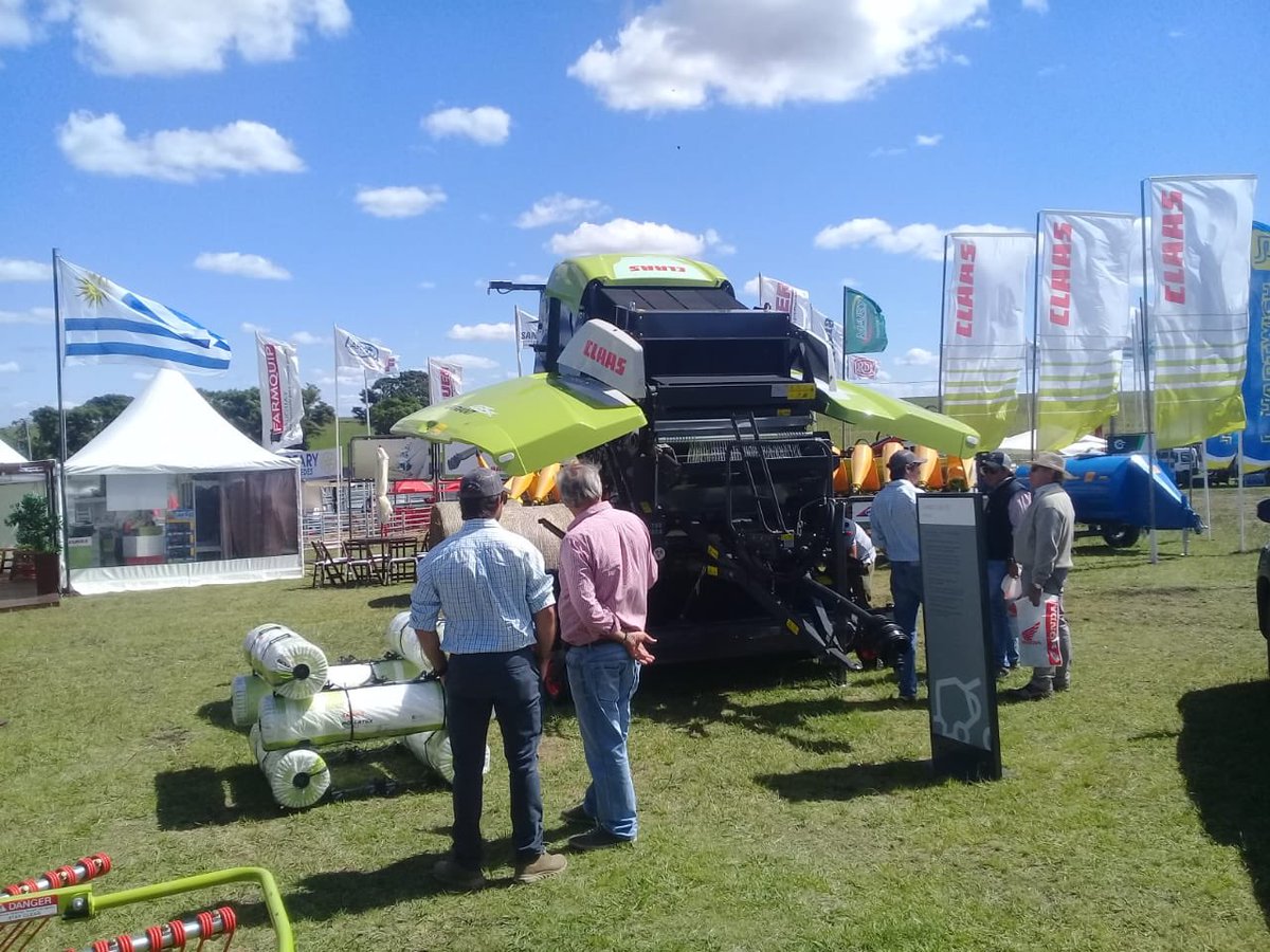 CLAAS_Argentina's tweet photo. #CLAASNoPara Seguimos de feria en @Expoactiva #Uruguay y en @innovarferia #Paraguay junto a nuestros representantes #Toremor y @camposdelmanana https://t.co/9Fx84OesQx