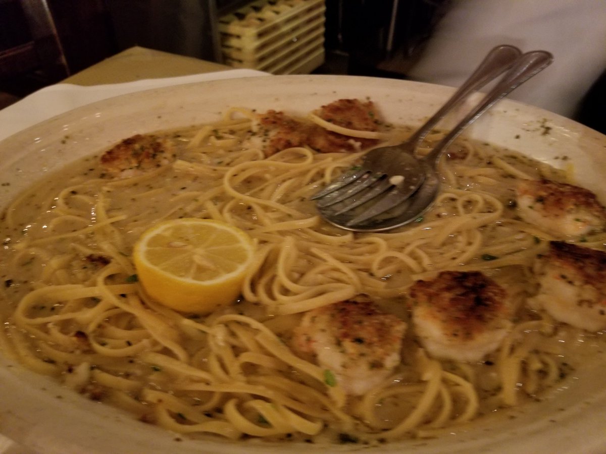 JohnLukeNYC's tweet photo. @sherry08080 CheckOut The #ToGo #PigPlatter #ExecChef @grolnick611 Gave Us Last Night !Crazy! #Yummy However Tonight It Has To Be The #Linguine &amp; #ShrimpScampi From @CarminesNYC Last Night. #Yummy https://t.co/Fq5zndSkam