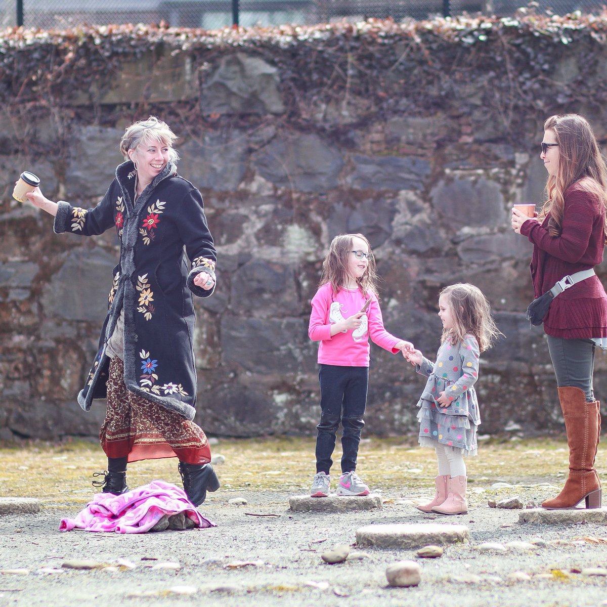 delartmuseum's tweet photo. We had great time welcoming Spring today in the Labyrinth! Join us May 4th for World Labyrinth Day to celebrate this symbol of healing & peace.
+
World Labyrinth Day
Saturday, May 4, 2019 |1-2p
#thisweekatDAM #Labyrinth #Spring2019 #inwilm #wilmlove #netde #wilmtoday #delaware https://t.co/bT6Sjo9tJv