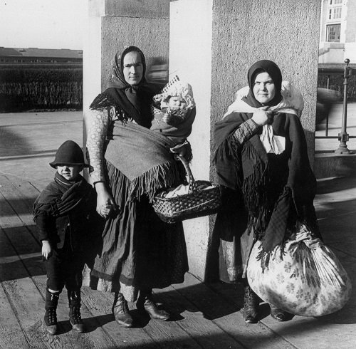 What do you know about your family’s history? bit.ly/2DZUnf4 #Migrations