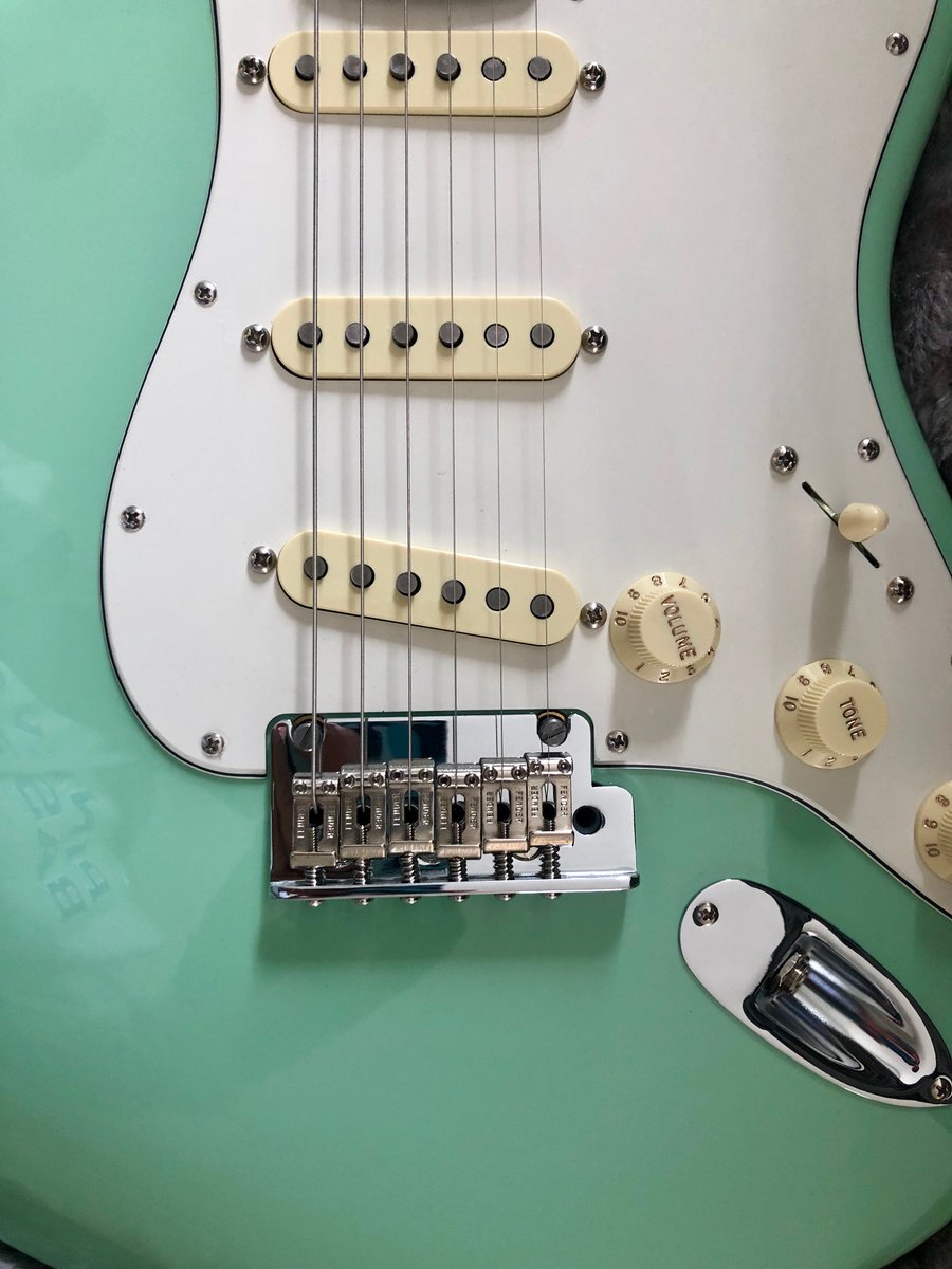 JackOBeam's tweet photo. #newgearday @sweetwater @fender #surfgreen thanks Ian! #dickdalerip https://t.co/3HD3CmSVAt