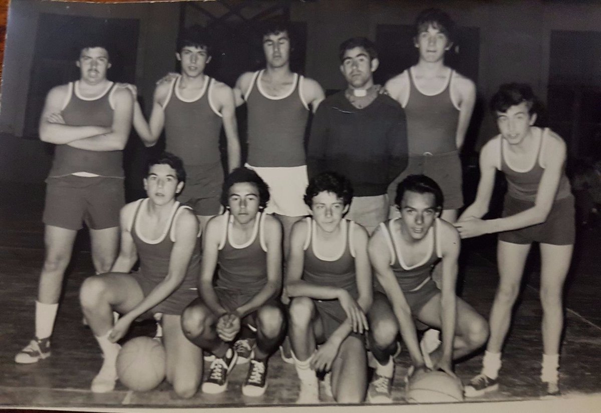 JULIOFGOMEZ's tweet photo. SELECCIÓN COLEGIO CLARET que fuimos CAMPEÓN JUVENIL REGIONAL en 1974  @RJuanArias @Antoniomaflorez @ClaretDonBenito https://t.co/EuArUJmKDK