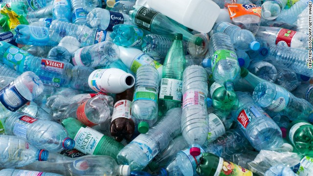CNN's tweet photo. Hawaii could become the first state to ban most plastics at restaurants https://t.co/B3qwlHo6fD https://t.co/HYL0nEiMhK