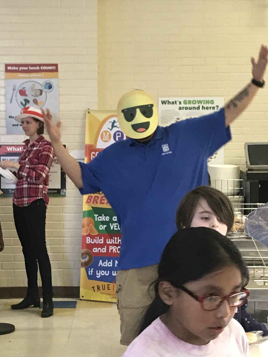 MpsLoring's tweet photo. Final week of the read a thon at Loring. Scholars have read 10,000 more minutes compared to last year!@associateronmps @SuptGraff https://t.co/AgII88oijE