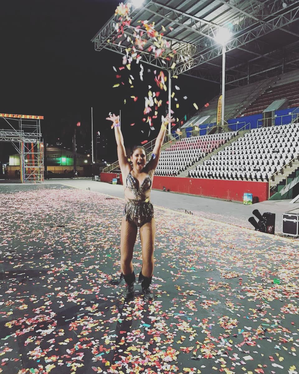izzykawizzy's tweet photo. everyone posting all these really sentimental pics for international happiness day and here i am with some cut up paper feeling on top of the world #happylikepappy https://t.co/AT8B7p4Evr
