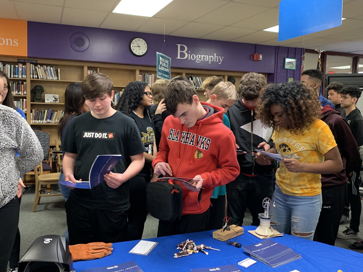 MCVInfoHUB's tweet photo. Super day in the Info Hub!  There was a huge turnout for Skilled Trades Day and great information on these careers was shared.  Thanks to our staff and students and especially to the trade representatives who gave MHS their time and enthusiasm. https://t.co/KRsX9VLyED