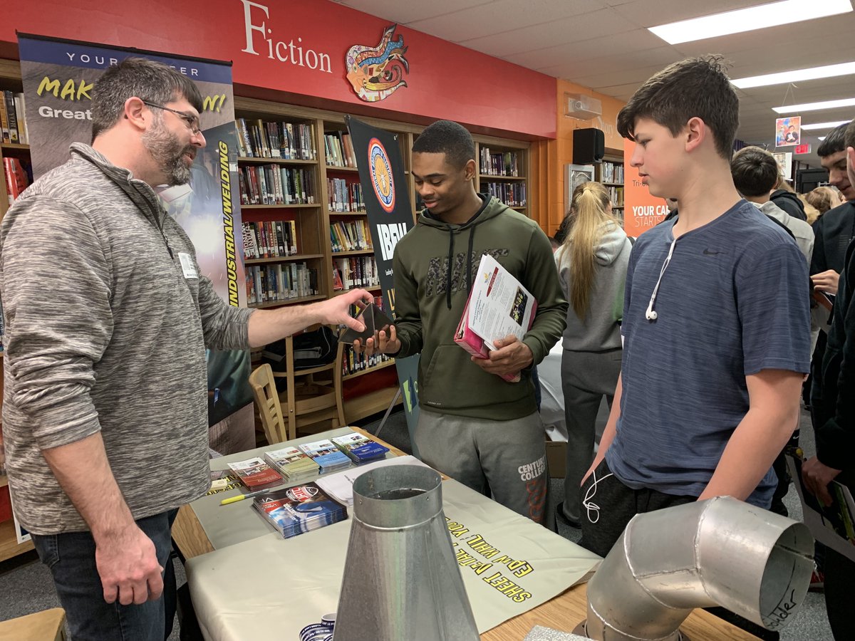 MCVInfoHUB's tweet photo. Super day in the Info Hub!  There was a huge turnout for Skilled Trades Day and great information on these careers was shared.  Thanks to our staff and students and especially to the trade representatives who gave MHS their time and enthusiasm. https://t.co/KRsX9VLyED