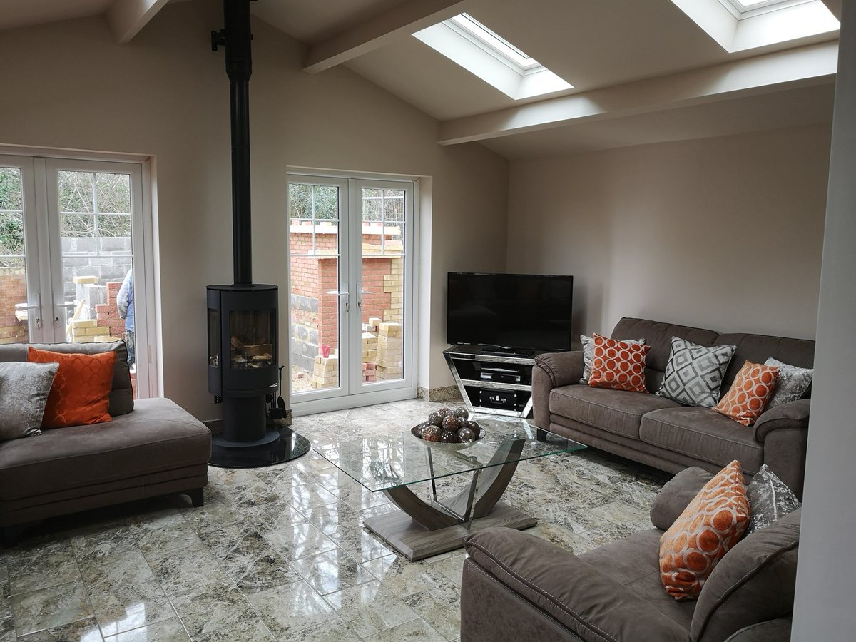 BenchmarkDecor's tweet image. Nice extension we sprayed few weeks back.  Looks awesome in there now with the furniture and log burner. @graco @spraying @settingthestandard