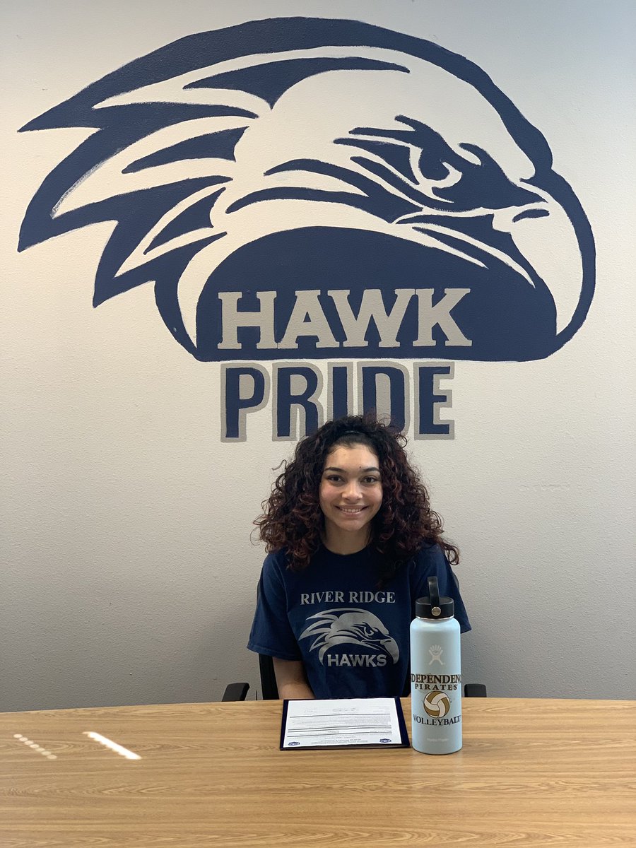Macenzieleigh's tweet photo. Blessed to announce that I will be continuing my volleyball career at Independance CC #gopirates 💙🏴‍☠️ https://t.co/rgI8yRGHDq