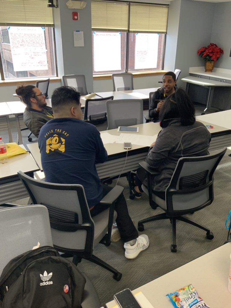 funkd_17's tweet photo. New Campers presenting Sprintโs mission, vision, values, and top priorities! Small group but a lot of fun so far! Welcome to the #sprintfam #phillygoats #sprintfundamentals @JesseLombardi @trainerlife1975 @MikeClarkNC @chrislower1 https://t.co/6LXQIZIISq