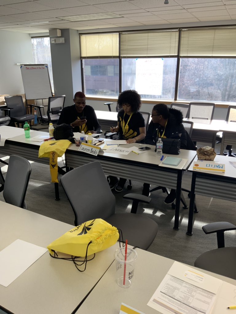 funkd_17's tweet photo. New Campers presenting Sprintโs mission, vision, values, and top priorities! Small group but a lot of fun so far! Welcome to the #sprintfam #phillygoats #sprintfundamentals @JesseLombardi @trainerlife1975 @MikeClarkNC @chrislower1 https://t.co/6LXQIZIISq