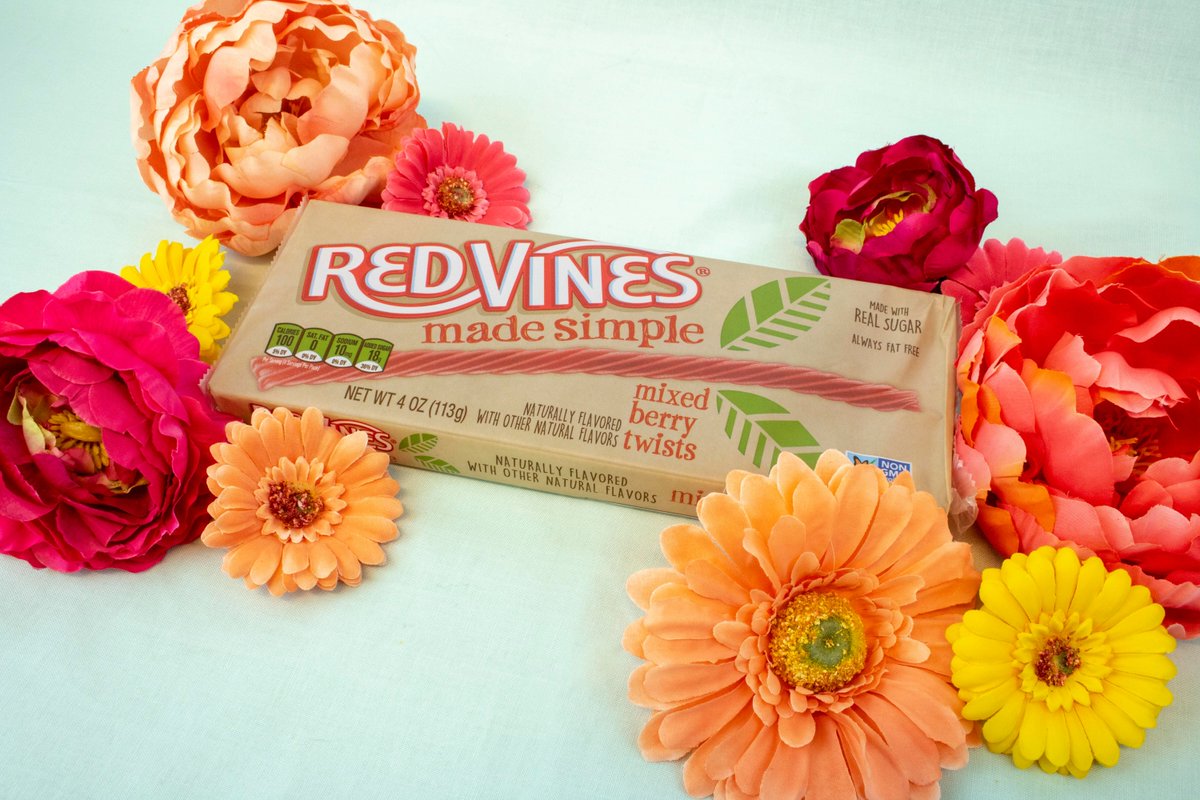 🌷GIVEAWAY🌷 RT this and we will send 10 lucky fans a few trays of our #RedVines Made Simple to celebrate SPRING! You must RT by 3/22 @ 12 PM CST for your chance to win! #Giveaway #FirstDayOfSpring #SpringEquinox