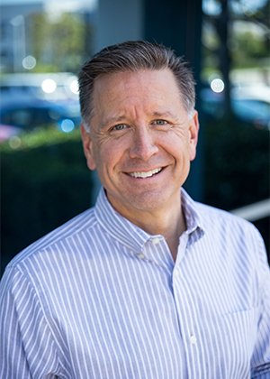 Moody_Bible's tweet photo. We're excited to welcome Dr. Mike Fabarez (1988), our newly elected Board of Trustees member. @PastorMike is a @moody_bible alum (1988) and founding pastor of @CompassChurch, where he's served for more than 15 years. Read the full news story: https://t.co/cDc8c3e8EE https://t.co/gBYiWqVi8Z